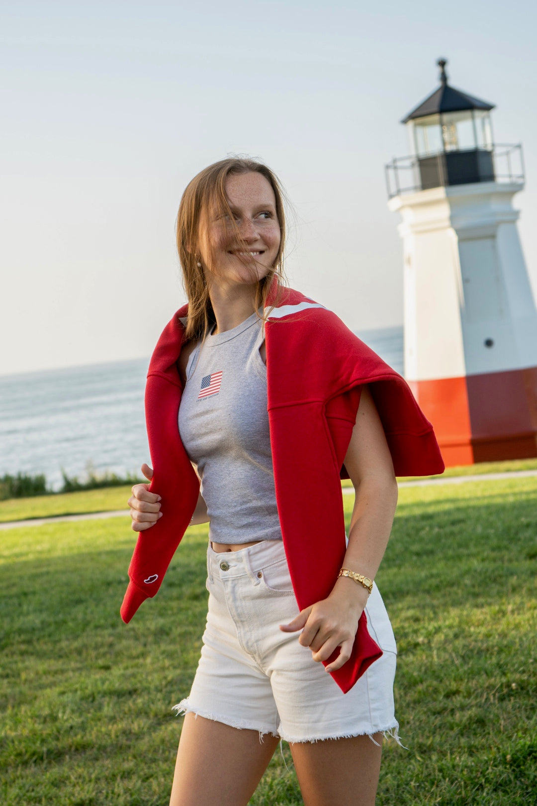 Women’s LAKE Mockneck Crew-Red