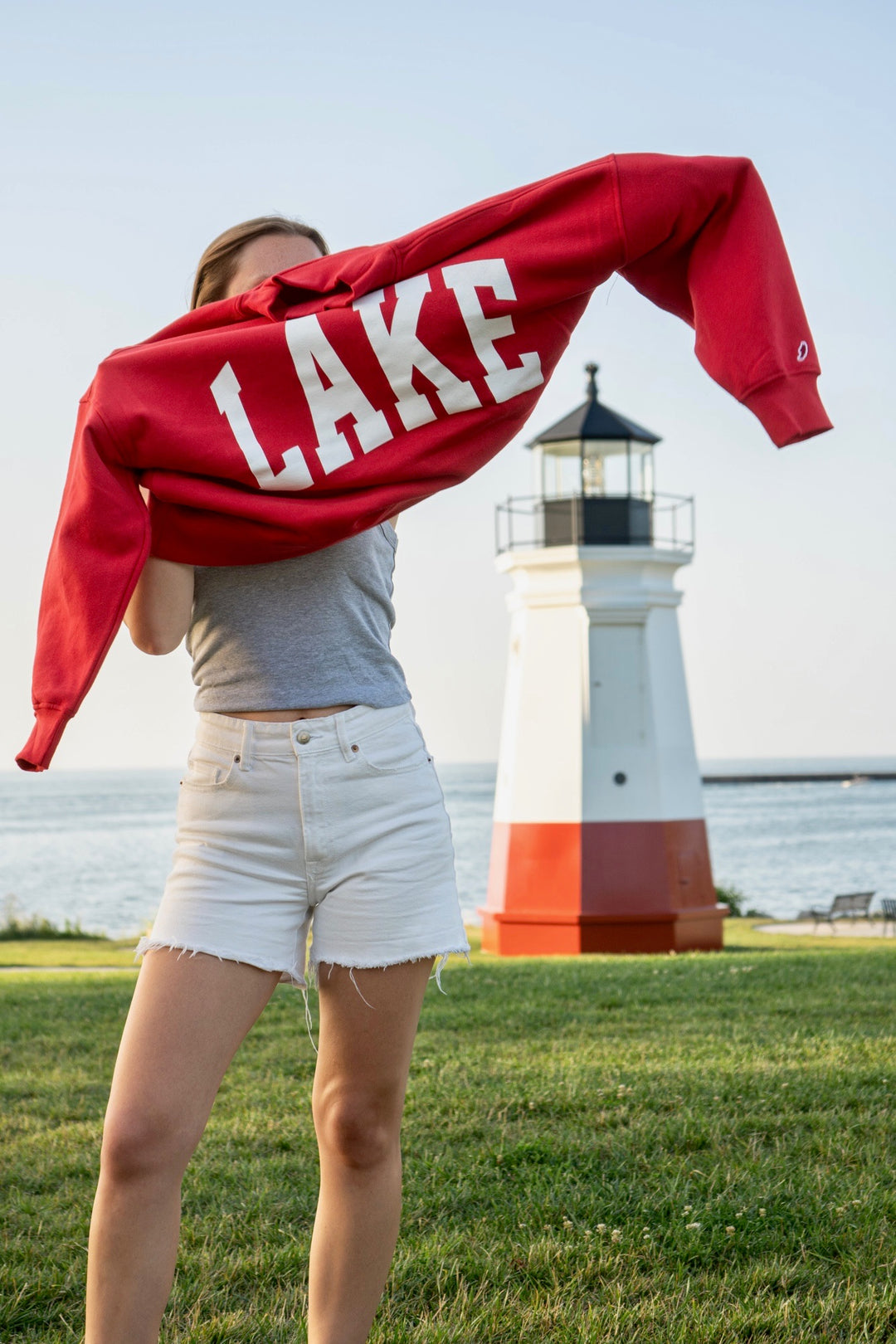 Women’s LAKE Mockneck Crew-Red