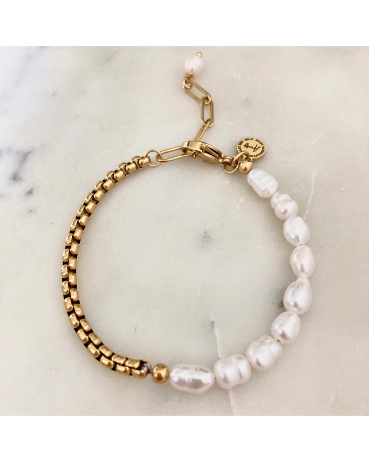 Adjustable Pearls Bracelet- Gold Plated