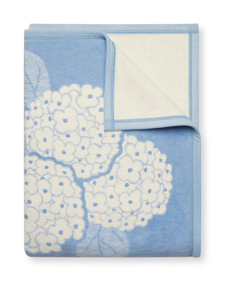 ChappyWrap Blanket- Hydrangeas Bluebell