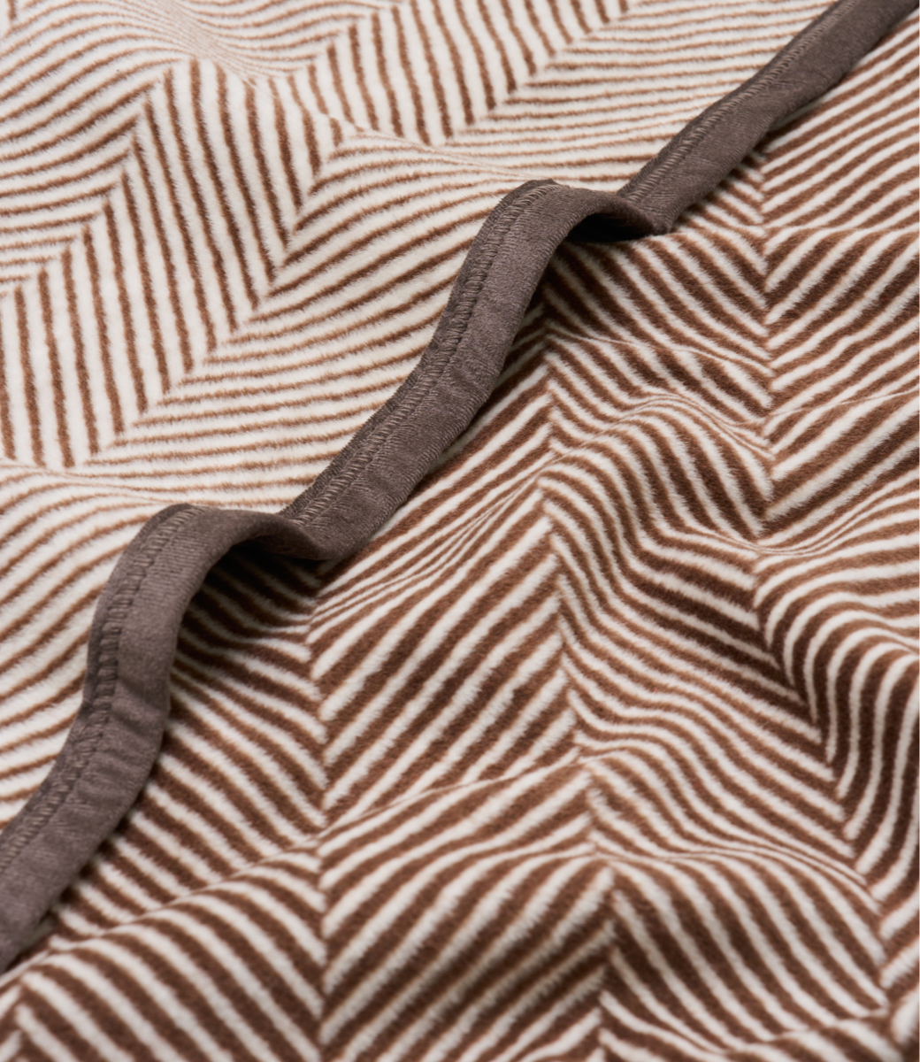 Chappywrap Midi Blanket- Herringbone Chocolate